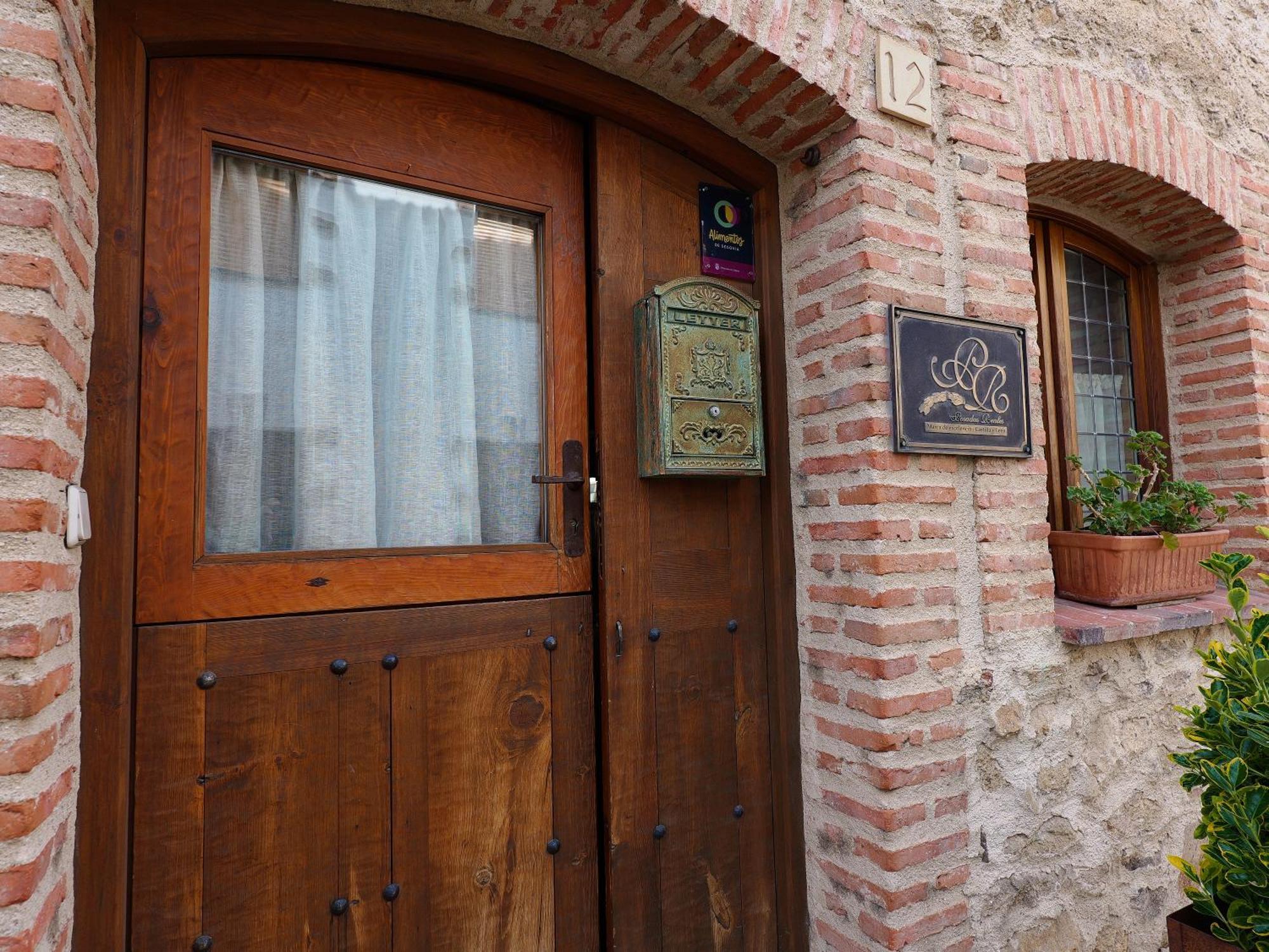 Posada Real Mingaseda Navafría Buitenkant foto